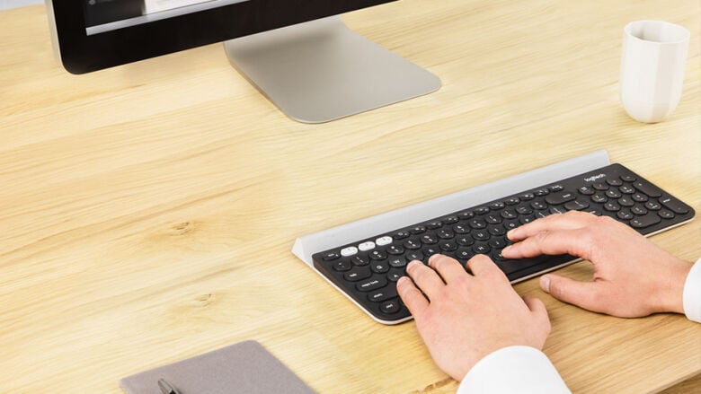 Logitech K780 Multi-Device Wireless Keyboard,_2